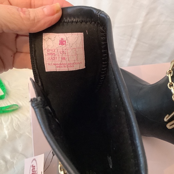 NWT Juicy-byJuicy Couture “Lacey” black heel ankle booties with gold chain Bling - Picture 8 of 13